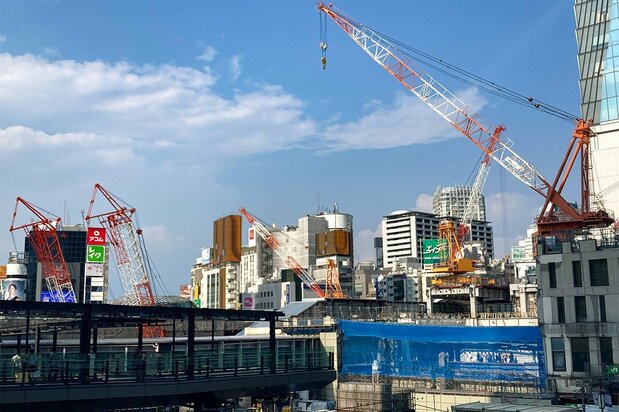 La zona que rodea la estación de Shibuya se ha convertido en una enorme zona en construcción. (© Gianni Simone)