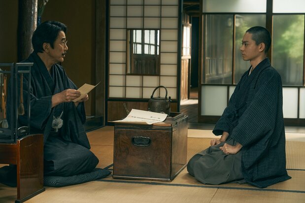 常人には理解しがたい考えをもつ賢治と、政次郎はたびたび衝突する ©2022「銀河鉄道の父」製作委員会