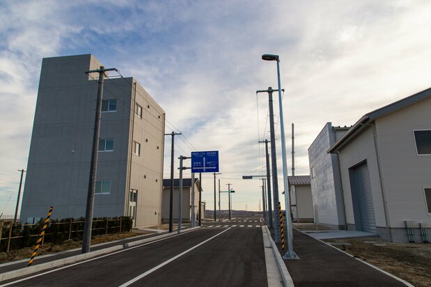 市街地フィールドの建物は、3つが実証実験用で、残りは倉庫として利用している
