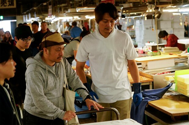 『凪待ち』撮影現場の白石監督と香取慎吾 ©2018「凪待ち」FILM PARTNERS