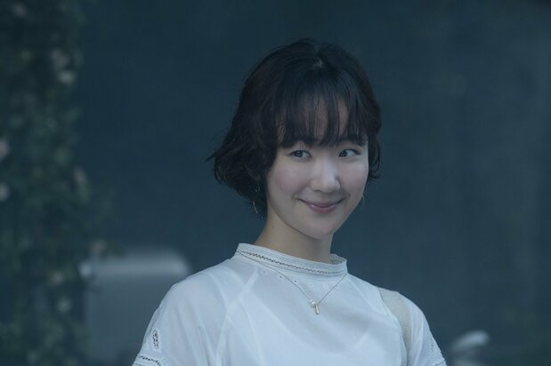 黒木華演じる佐和子 ©2021「先生、私の隣に座っていただけませんか?」製作委員会