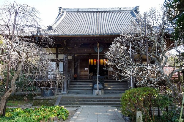 北条義時邸があったとされる現在の宝戒寺(鎌倉市小町、鶴岡八幡宮そば)=筆者撮影