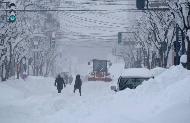 遭遇创纪录大雪的北海道带广市区
