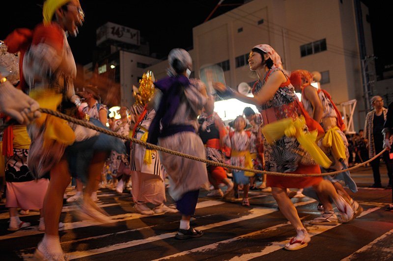審査日が過ぎると皆、自由に踊りを楽しんでいた。