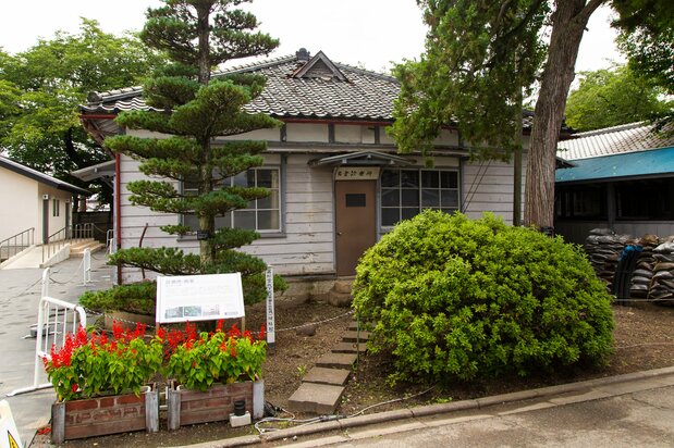 This clinic, also built in 1940, was the third such facility erected since the mill’s opening. 