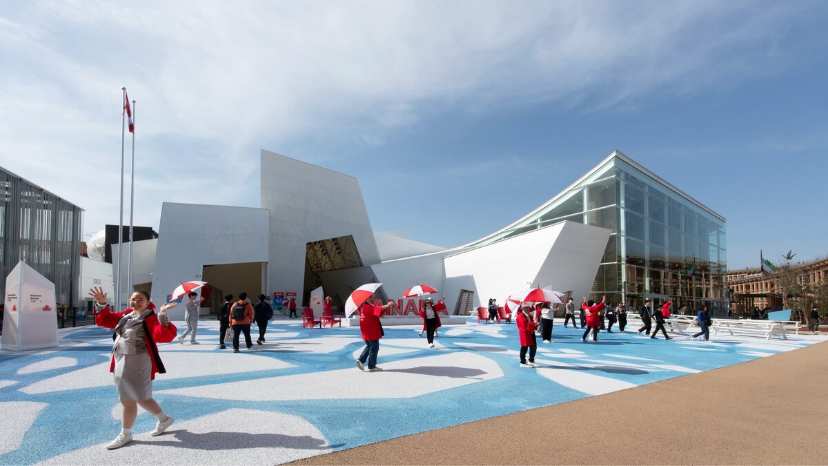Column Regeneration Canada Pavilion: Regeneration | Nippon.com