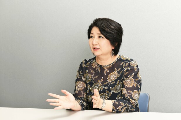 立山芽以子監督