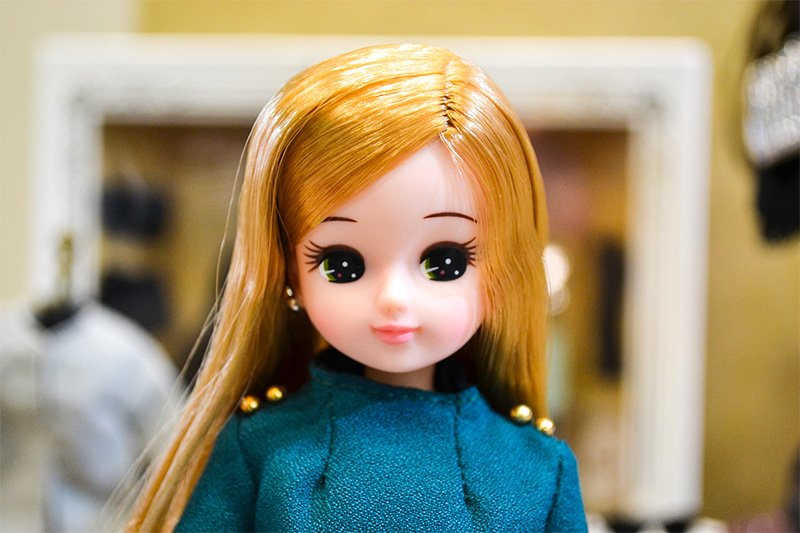 Licca-chan, la famosa muñeca de Takara Tomy, cumplirá 50 años en 2017. La versión de 2015 de LiccA está orientada a adultos y pone un énfasis especial en la ropa de diseño.