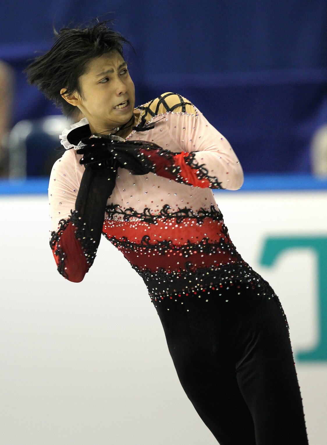 シニアデビュー戦となったNHK杯のフリーの演技=2010年10月24日、愛知・日本ガイシアリーナ（時事）