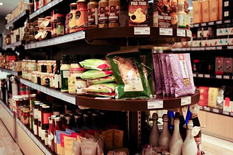 Wadakyū’s katsuobushi on the shelf at El Corte Ingles.