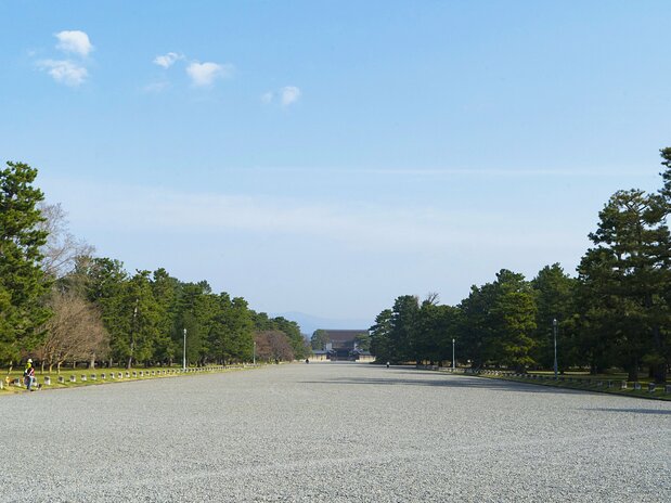 Dotted with historical buildings and other sites of interest, the garden grounds are an ideal place for a stroll.
