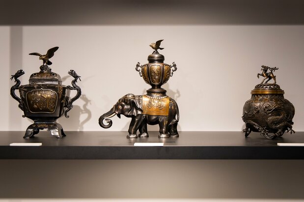 Incense burners are a signature product of Kisendō, with especially elaborate items growing in popularity in China.