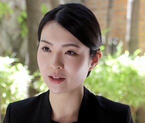 Takeda Isa, actriz de nō de la escuela Hōshō de shite-kata. (Fotografía: Nagasaka Yoshiki).