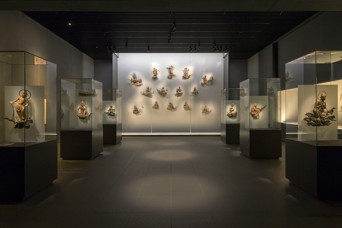 雲中供養菩薩像は半数の26体がミュージアムに収蔵展示されている　写真提供：平等院