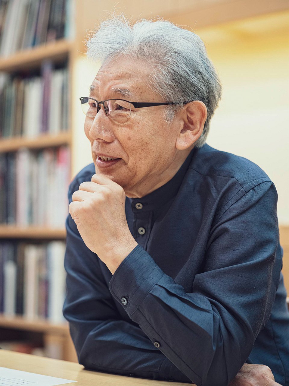 室濑和美：光影织就的漆黑宝石