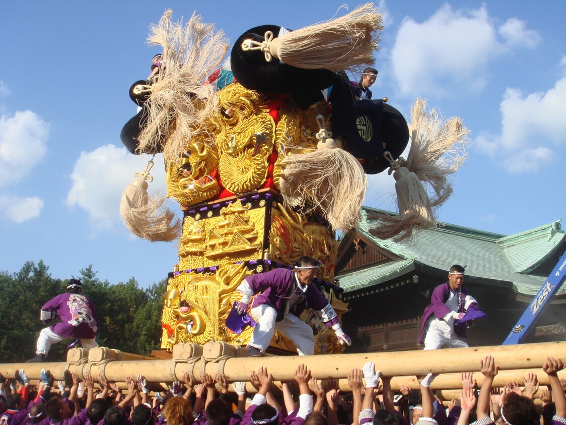 The Niihama Taiko Festival. (© Ehime Local Promotion Association)