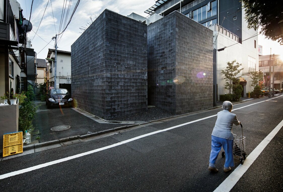 建物名：WEP下北沢（設計：NIIZEKI STUDIO　撮影：2013年9月17日）