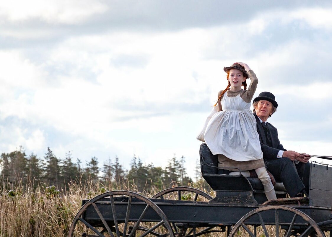 アンとマシュー（右） Netflix『アンという名の少女』シーズン1