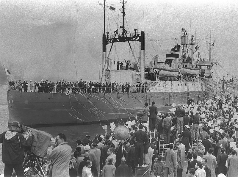 Le Sôya prenant le large, le 8 novembre 1956.