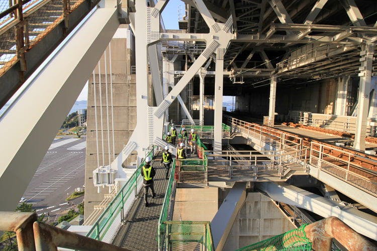 立ち入り禁止ゾーンをゆく！　大迫力の「瀬戸大橋スカイツアー」に潜入した