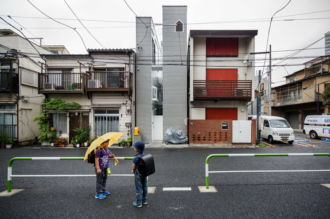 建物名：大きなすきまのある生活（設計：オンデザインパートナーズ 撮影：2013年5月30日）