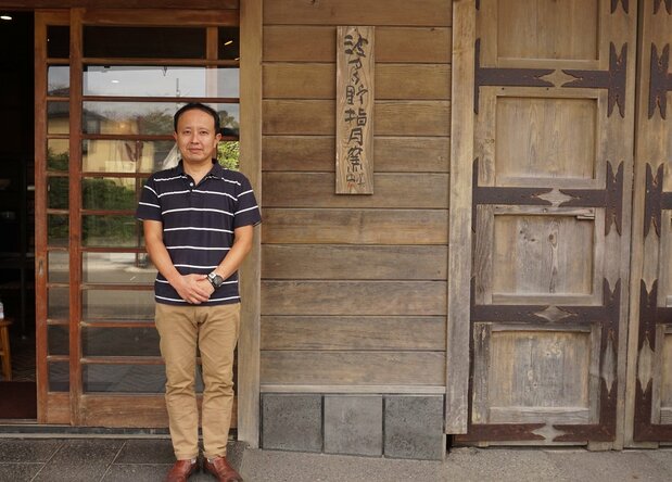 歴史を感じる波多野さんの工房。芸術と実用性を兼ね備えた作品がここで生まれている。