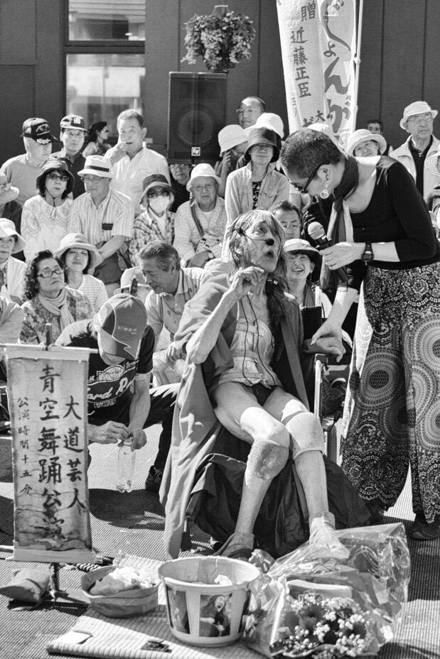 Gilyak Amagasaki discute avec Takahashi Chikuzan II. (Daimon, Hakodate, 2019)