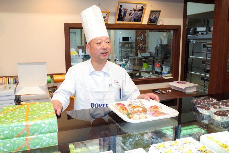 La boulangerie Yûshindô de Takekazu Abe a vu le jour en 1910. Ses vitrines regorgent de toutes sortes de douceurs et de friandises cuites au four.
