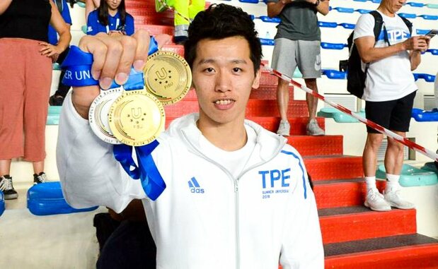 2016年のリオデジャネイロ五輪では残念な成績で終わったが、翌年の台北ユニバーシアード大会では、李智凱は金メダルを獲得した(台湾麗台スポーツ紙提供)<