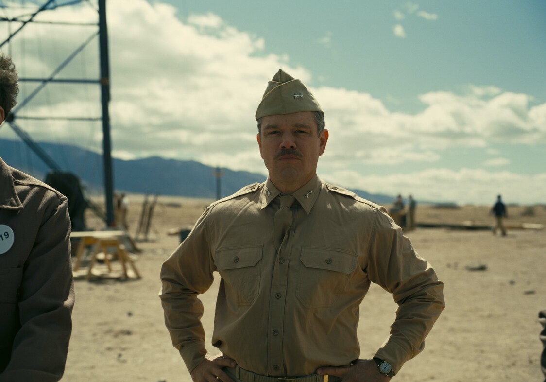 マット・デイモン演じるレズリー・グローヴス。厳格な軍人だがユーモラスでもある　© Universal Pictures. All Rights Reserved.