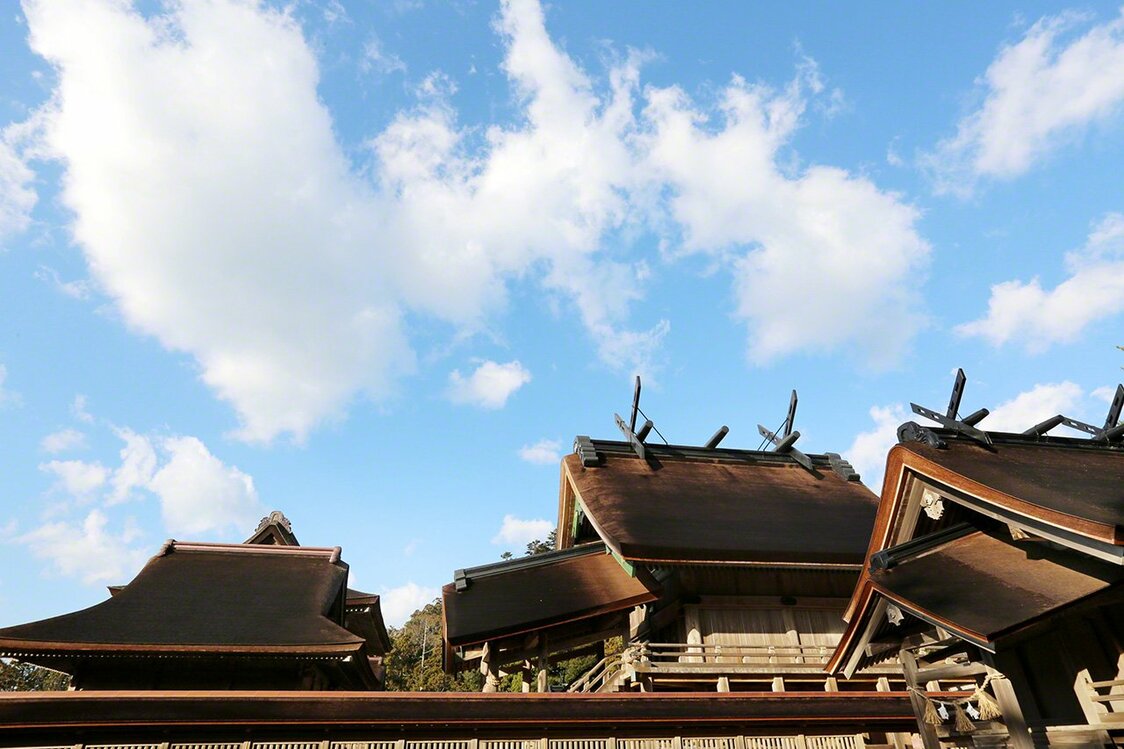 Les nouveaux pavillons du grand sanctuaire d’Izumo qui sont reconstruits tous les soixante ans.