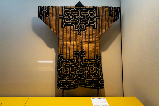 Indumentaria utilizada por participantes en la Exposición de Colonización de 1912. (Colección del Museo Municipal de Matsumoto)