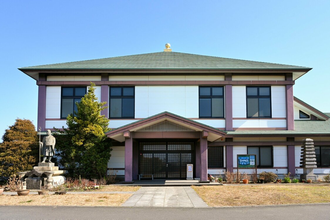 現在の川口善光寺の仮本堂。1日でも早い境内の再興が望まれる