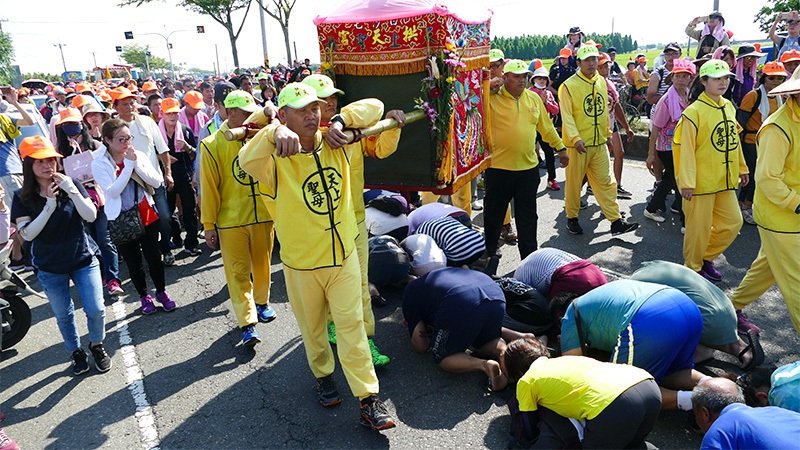媽祖巡礼の様子（片倉佳史氏撮影）