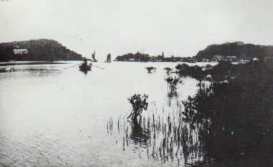 1860年前後的打狗灣(筆者提供)