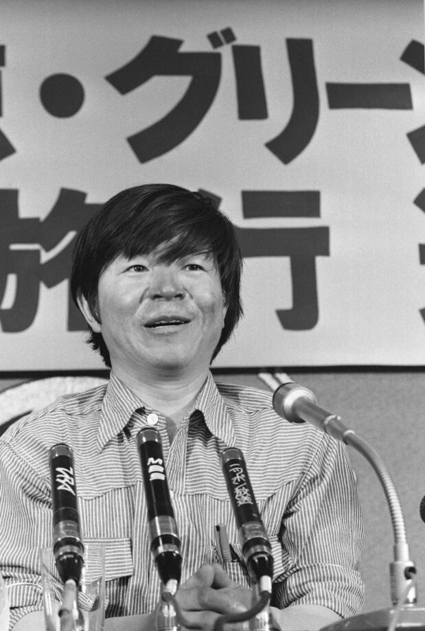 北極点単独走破、グリーンランド縦断を成し遂げ、日本記者クラブで会見する植村直己(時事、1978年9月1日)