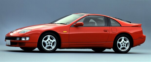 1989年7月発売の日産フェアレディZ。ブランドを代表する伝統的なスポーツカーで、2000年まで販売の長寿モデルとなった ©NISSAN