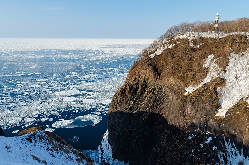 La vista desde la cascada Furepe del hielo a la deriva y el precipicio.