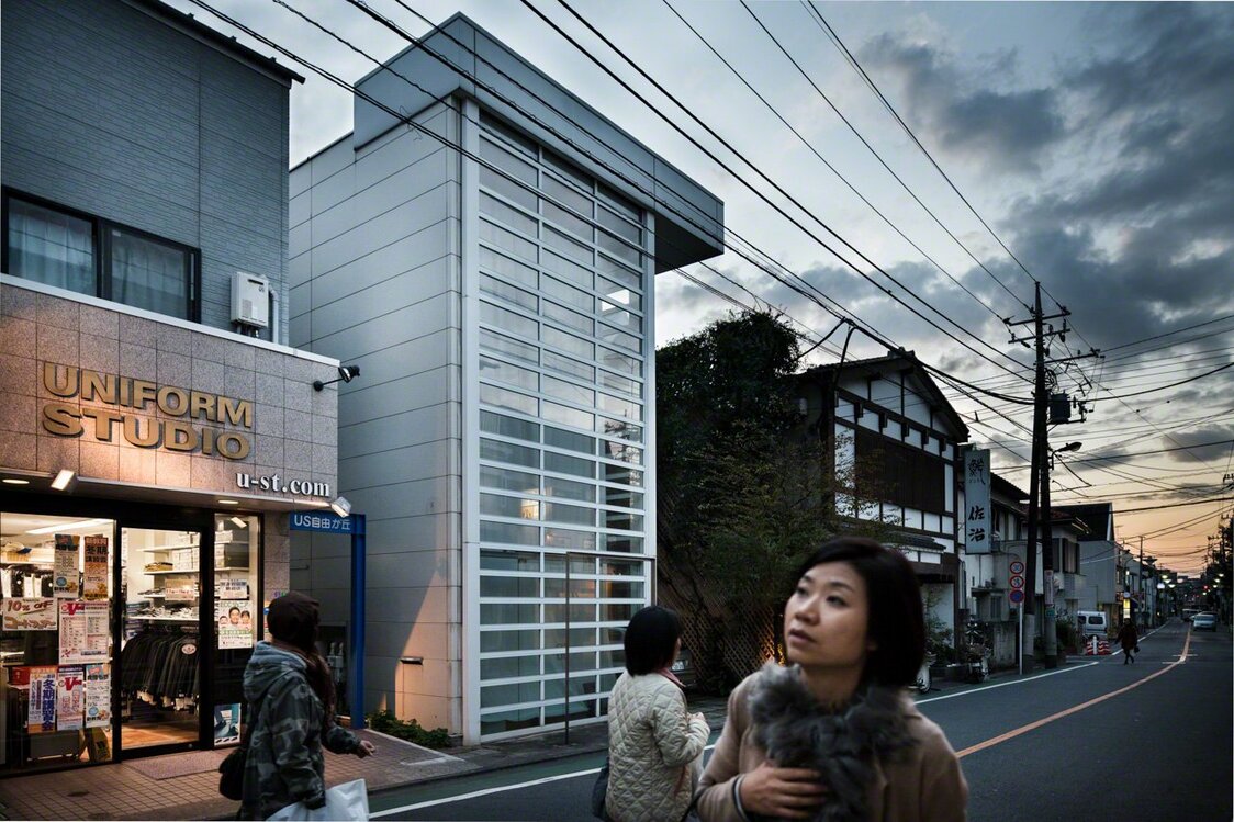 建物名：ガラスシャッターの家（設計：坂茂建築設計 撮影：2010年11月19日）