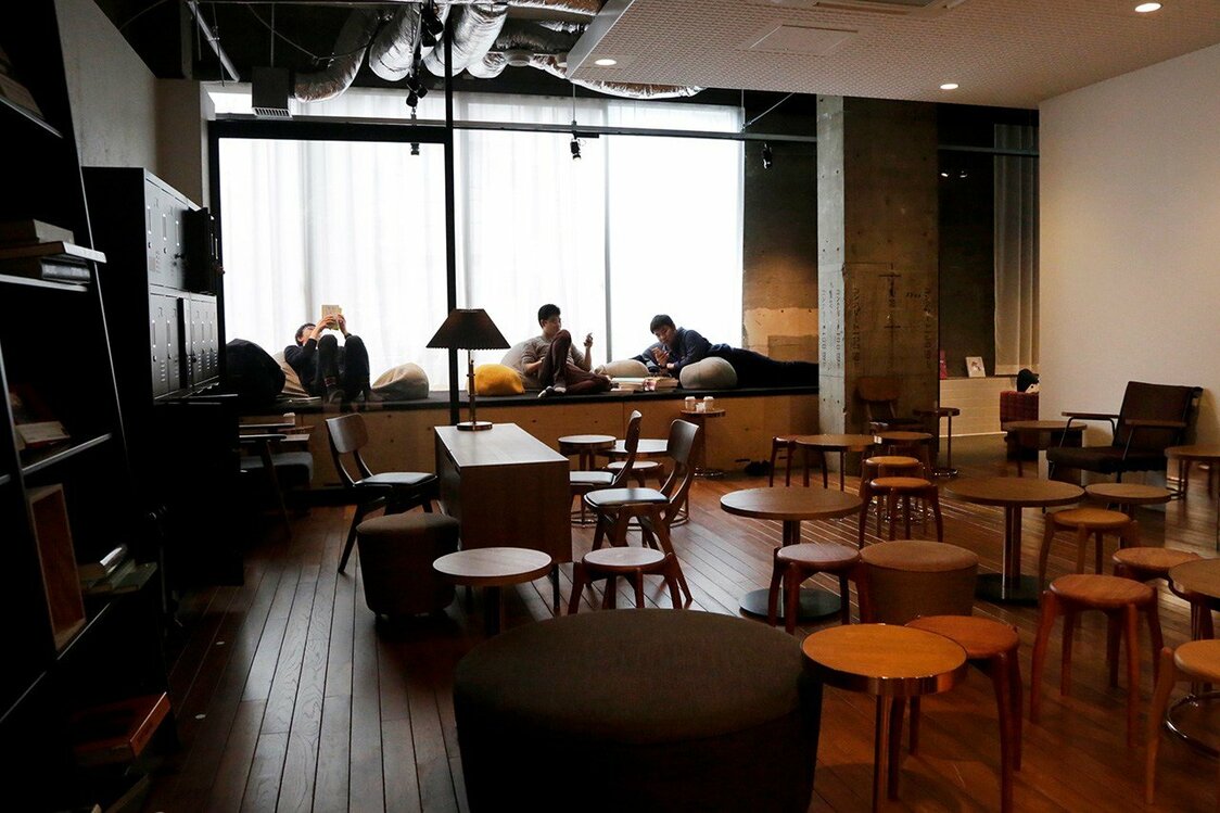 スペースに価値をつける「有料書店」という取り組み－東京・六本木「文喫」