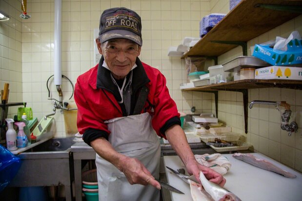 Takada has great trust in Miseki, saying, “He’s the reason we were able to keep the store going.” (© Ōnishi Naruaki)
