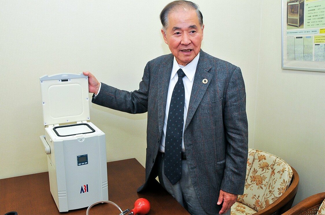 CAS技術を応用して医学研究用の細胞を生かす機器「LAB-1」（ラボワン）
