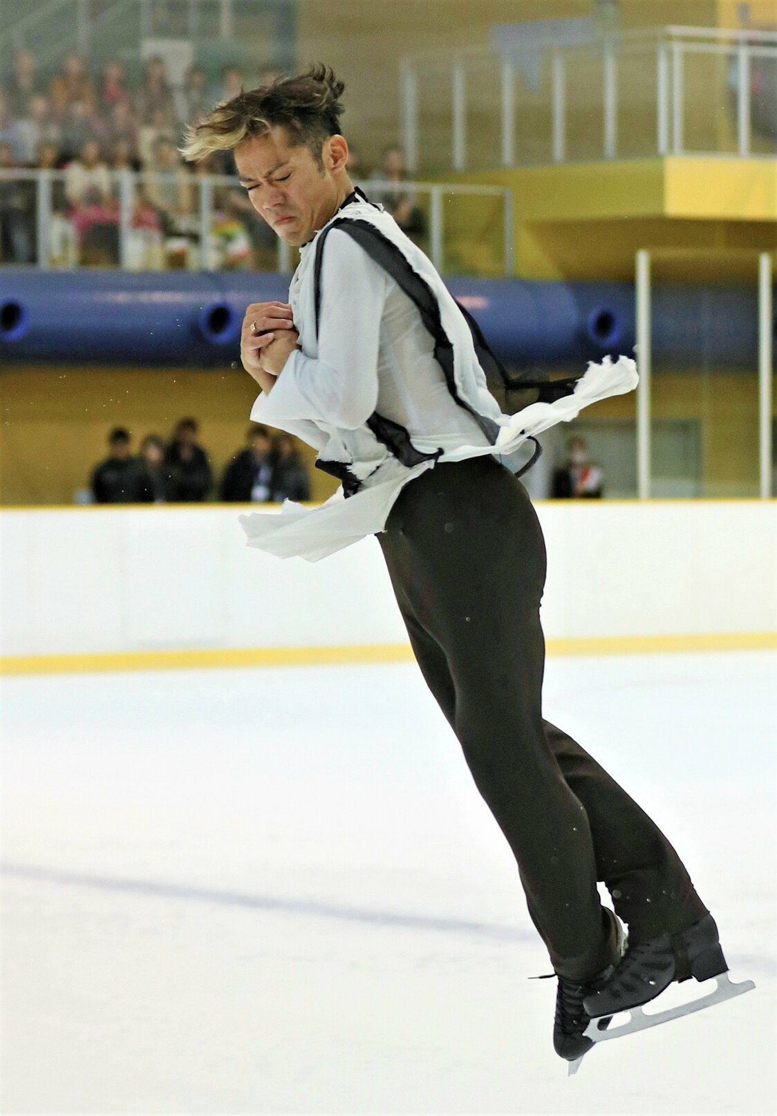 Takahashi’s performance at his comeback competition, the Kinki Regional Championships on October 7, 2018, at Amagasaki Sports Forest in Hyōgo Prefecture. (© Jiji)