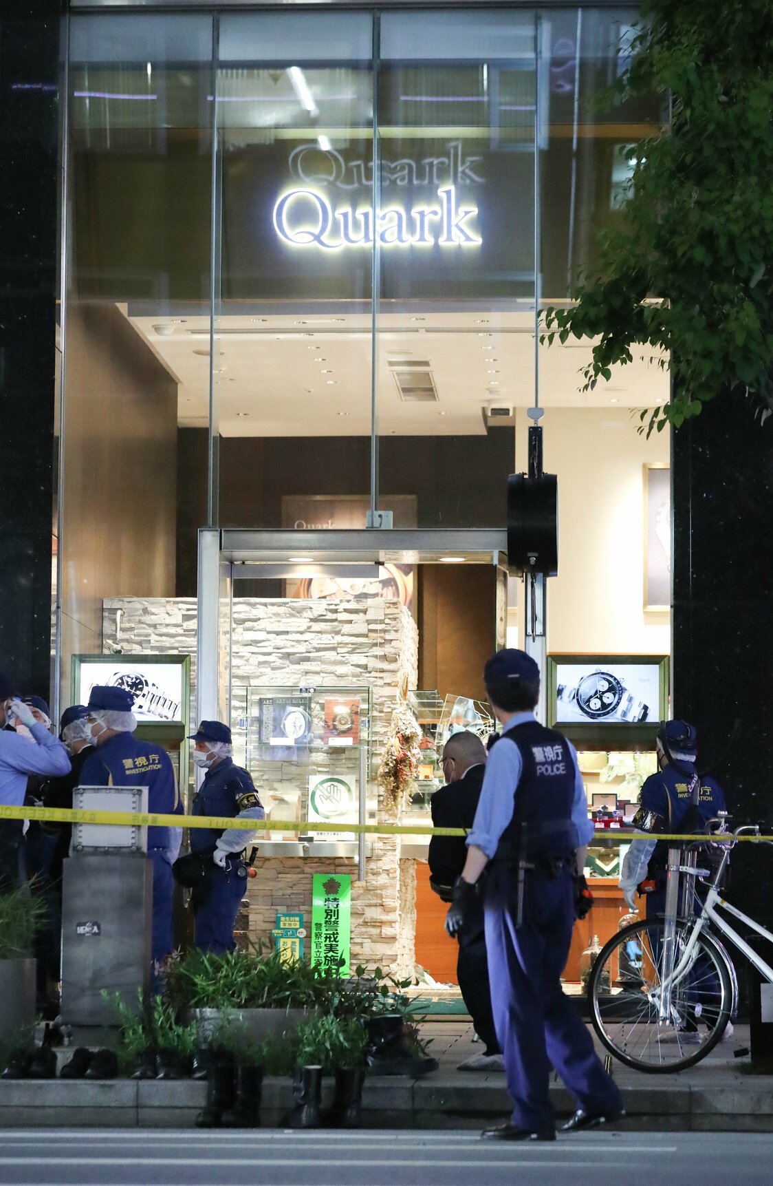 The Ginza luxury watch store where the robbery took place on May 8, 2023. (© Jiji)