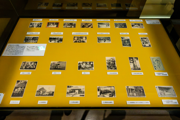 Postales de la Exposición de Colonización de 1912. (Colección del Museo Nacional Ainu)