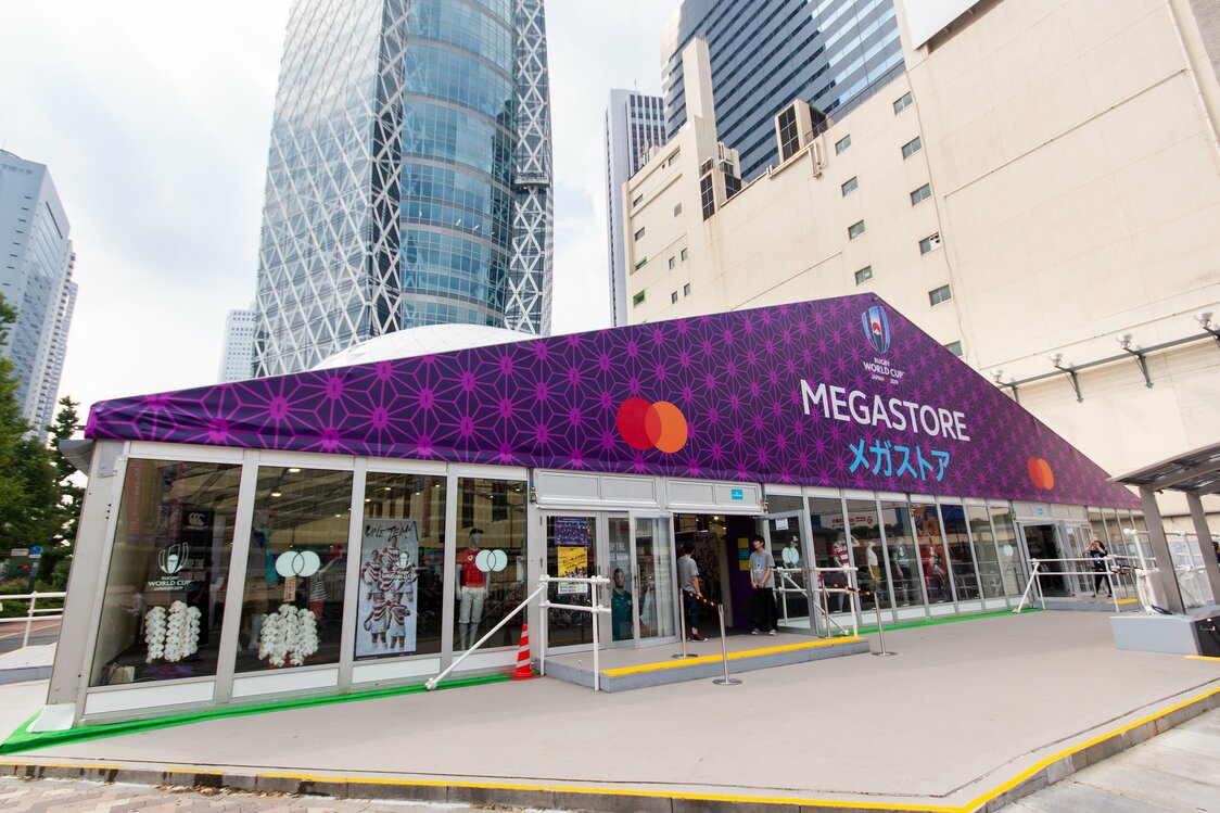 メガストアがある「新宿小田急パーク」は新宿スバルビルの跡地
