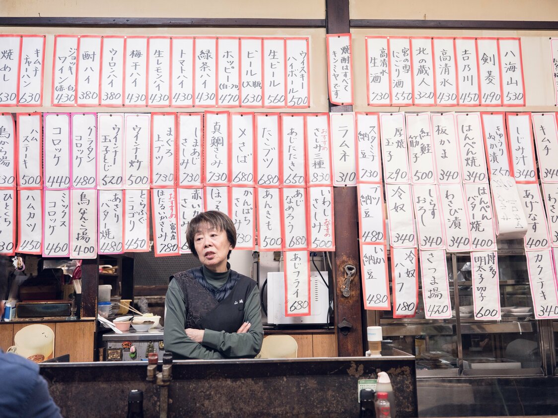 品数も圧巻だが、個々のメニューの価格の安さにも注目してほしい　写真：松園多聞
