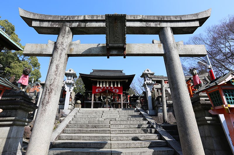 外国人为何会觉得伏见稻荷神社“很酷”？