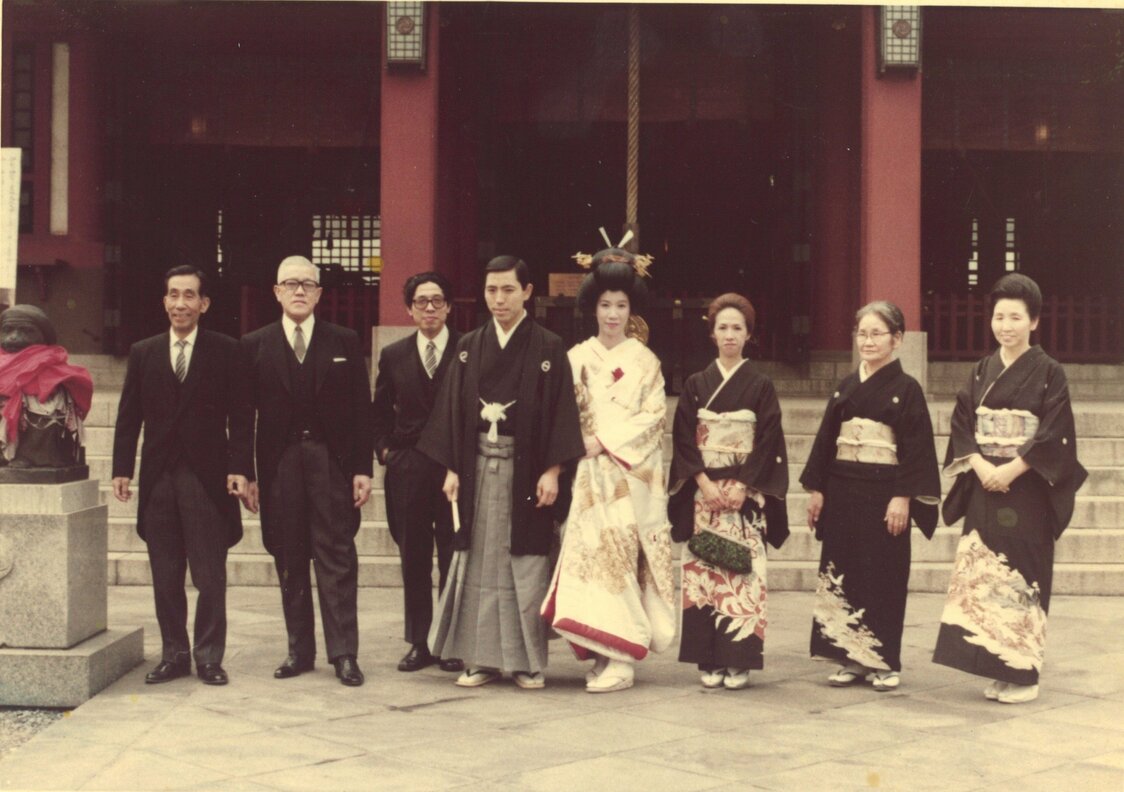 御子柴夫妻の結婚式（1970年3月11日、赤坂の日枝神社）　御子柴氏提供