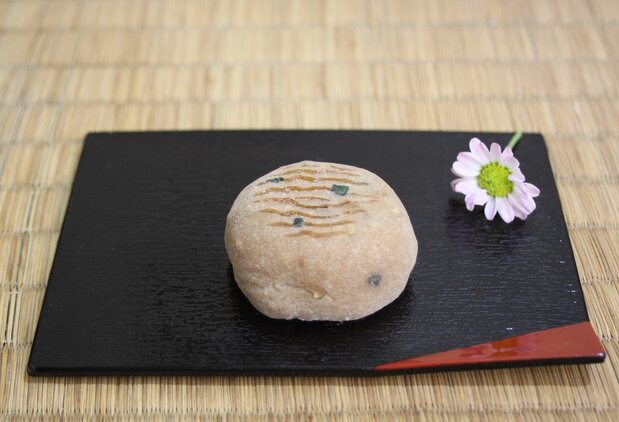 刻有野猪崽条纹的亥子饼，小巧可爱（图片：PIXTA）